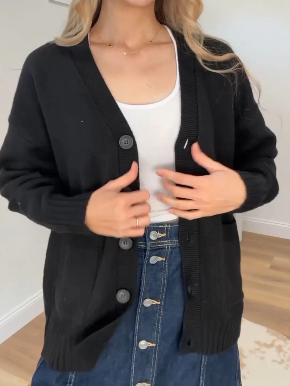 Women's Casual V-neck Knitted Cardigan